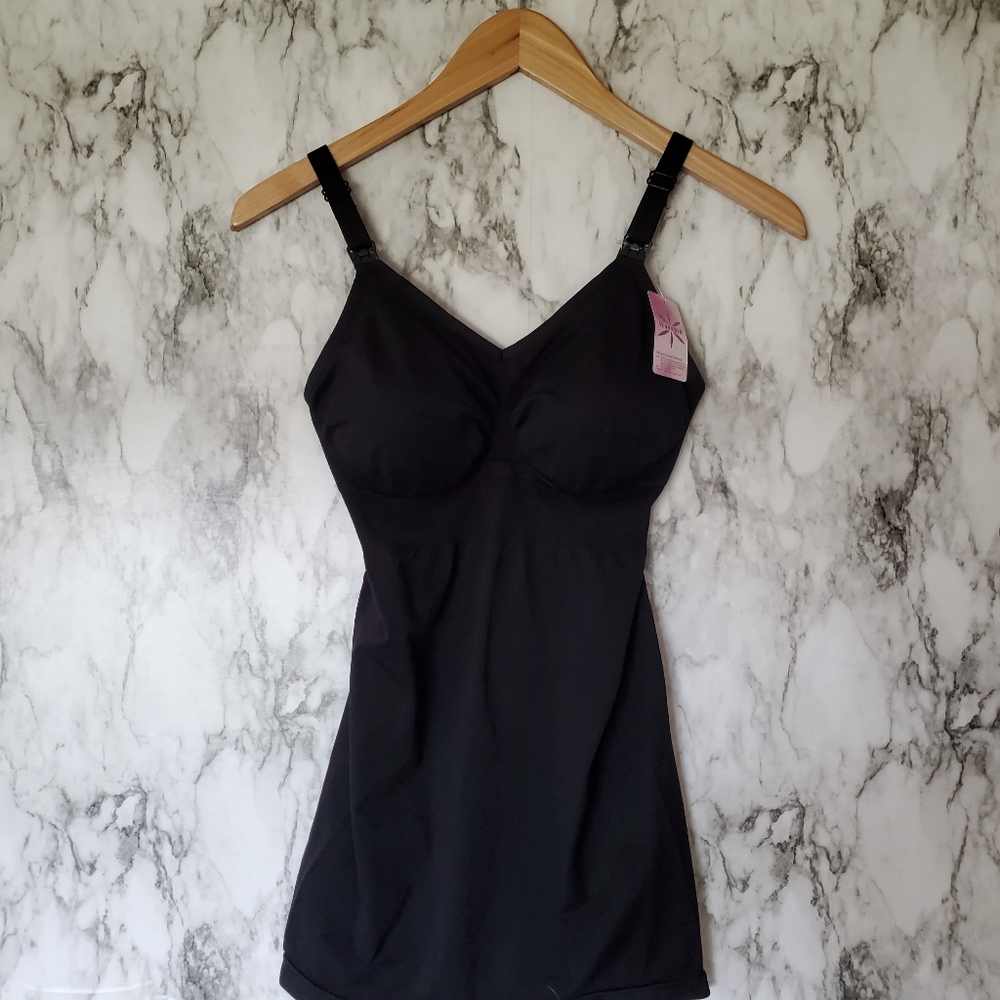 I love Sia nursing tank size medium